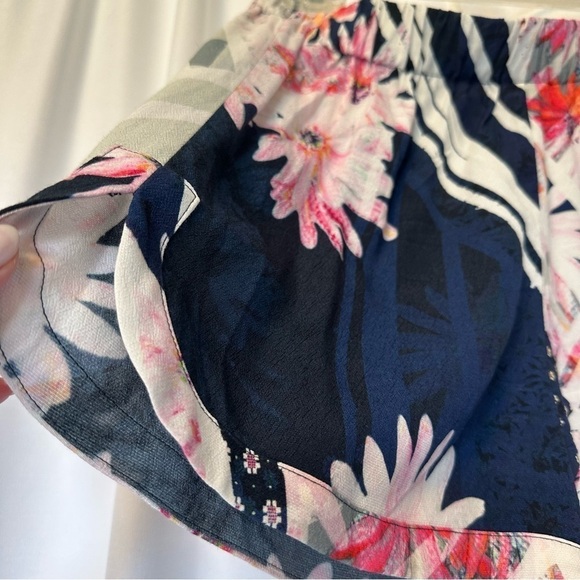 French Connection Women's Samba Avenue Shorts Daisy Floral Print Flowy Size 4 - Picture 7 of 10